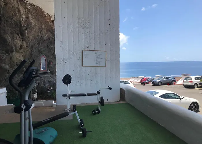 En Playa Chica, Gaviotas * سانتا كروز دي تينيريف