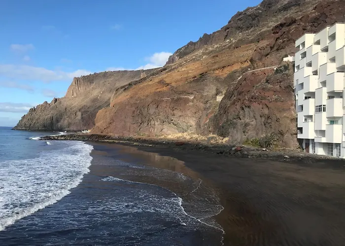 En Playa Chica, Gaviotas