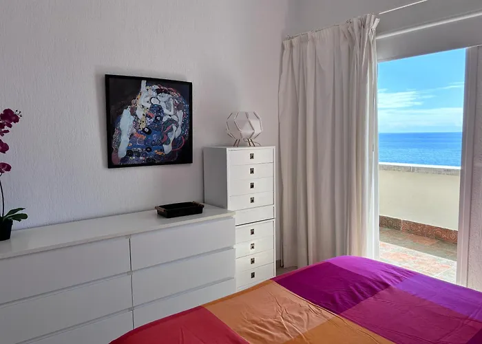 En Playa Chica, Gaviotas *