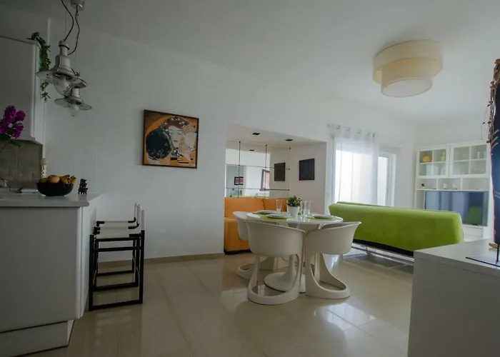 En Playa Chica, Gaviotas شقة