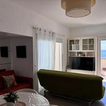 En Playa Chica, Gaviotas Apartmán