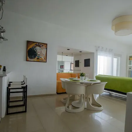 En Playa Chica, Gaviotas Apartmán